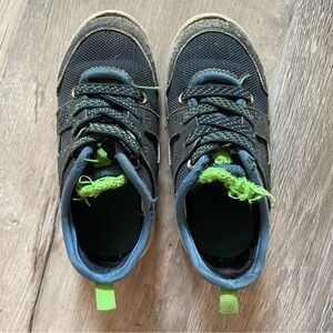 FREE w/purchase boys pull on shoes